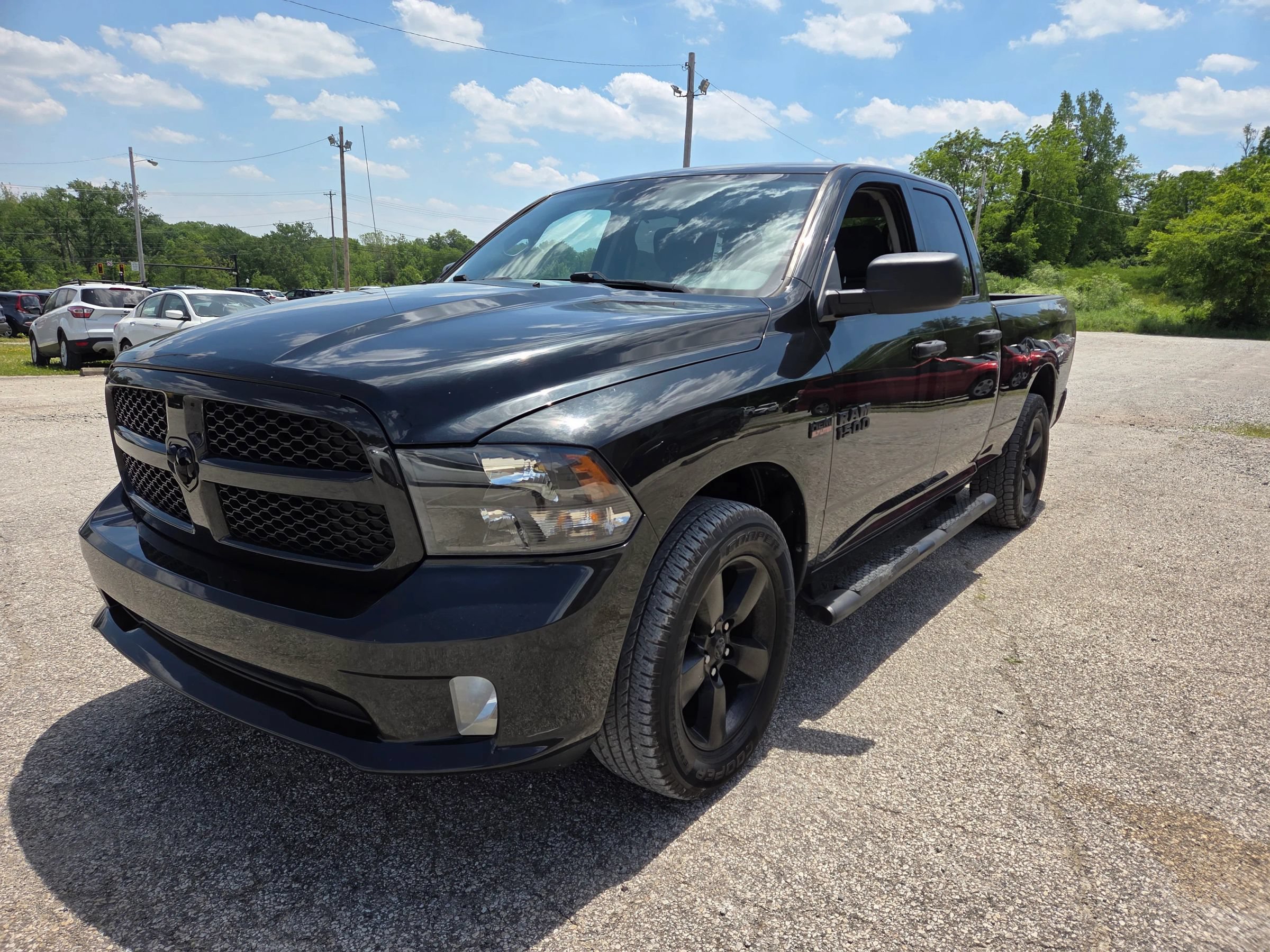 Used 2018 RAM 1500 Express w/ Black Ram 1500 Express Group AWD/4WD image 2