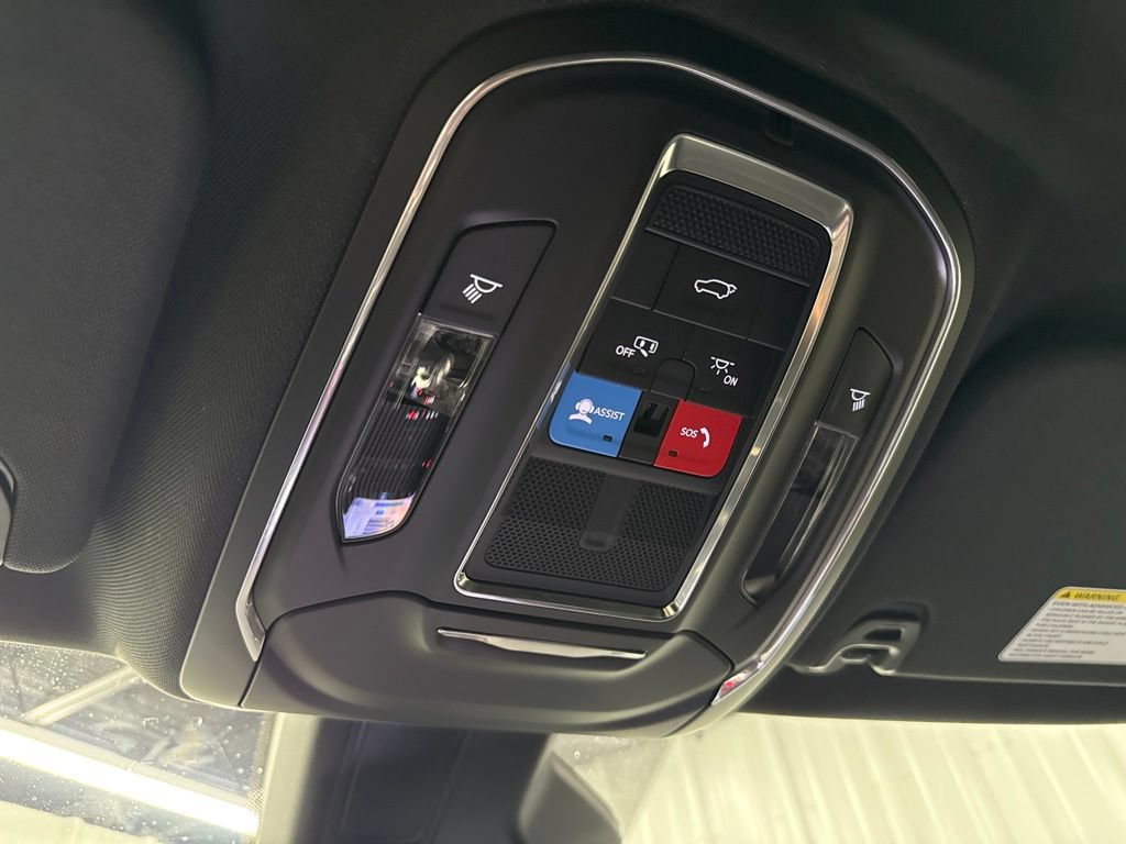 Used 2025 Jeep Wagoneer Series II AWD/4WD image 25