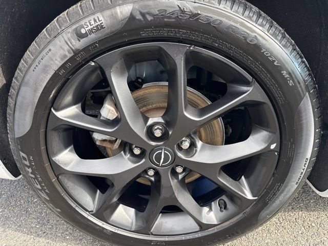 Used 2025 Chrysler Pacifica Limited FWD image 9