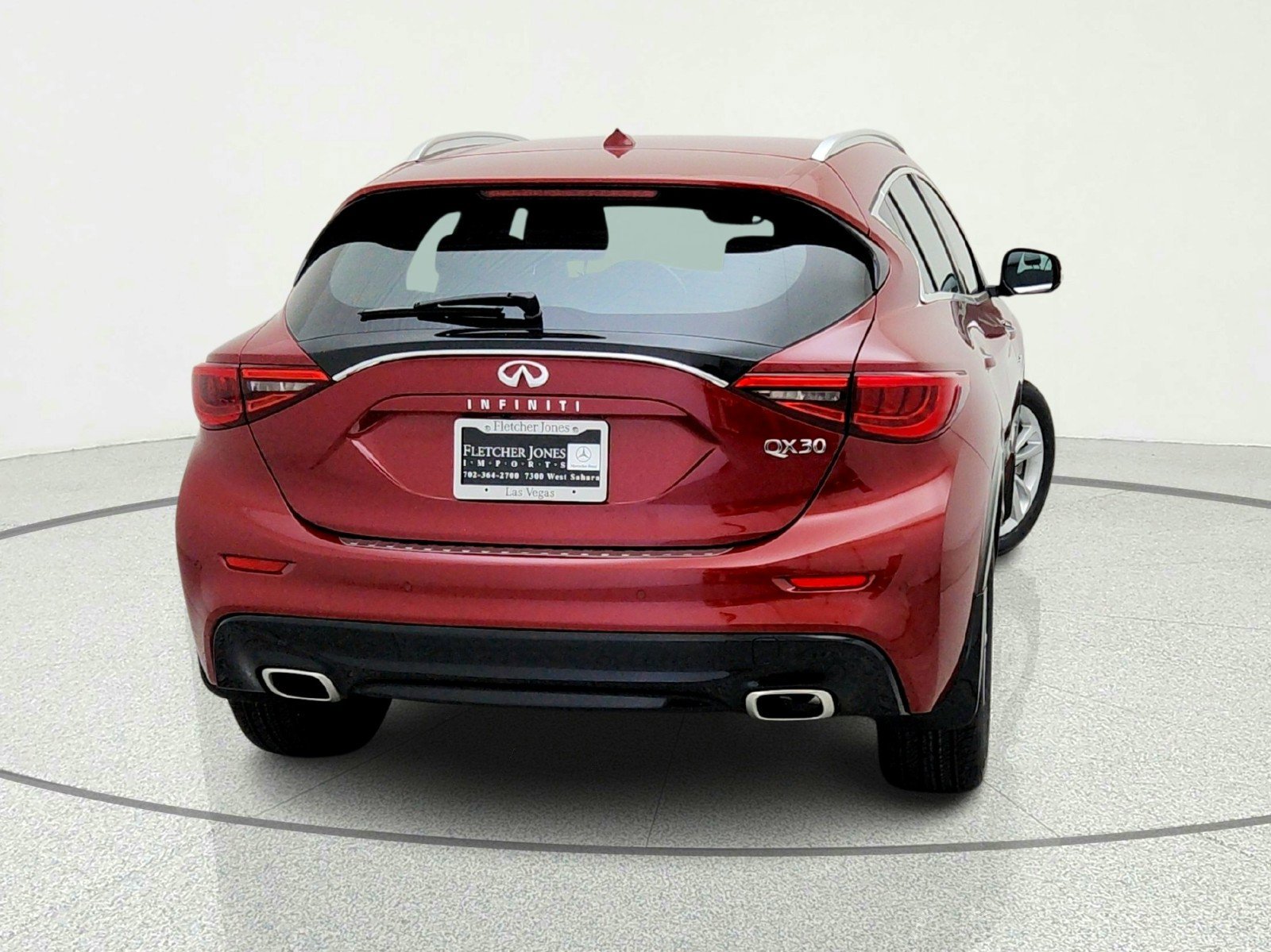 Used 2019 INFINITI QX30 w/ Cargo Package FWD image 10