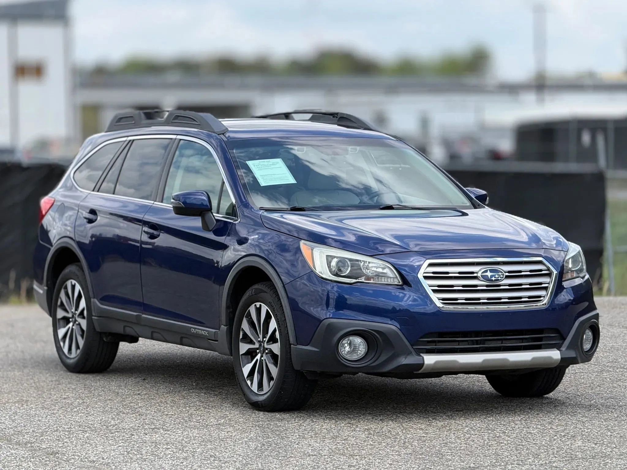 Used 2015 Subaru Outback 3.6R Limited AWD/4WD image 1