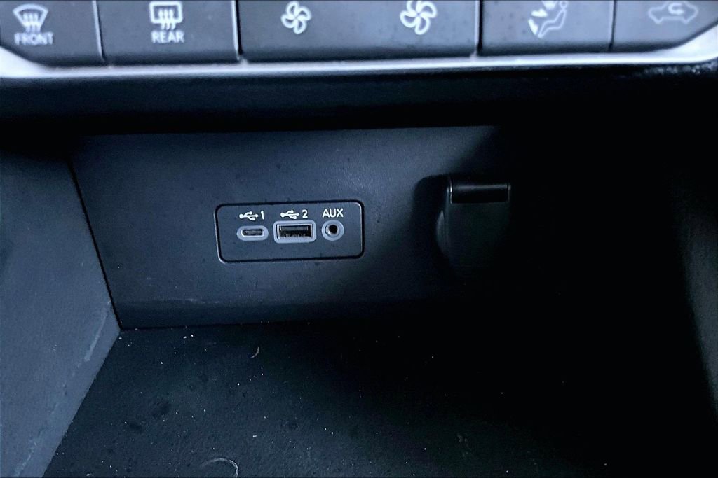 Used 2023 Nissan Sentra SR w/ SR Premium Package image 16