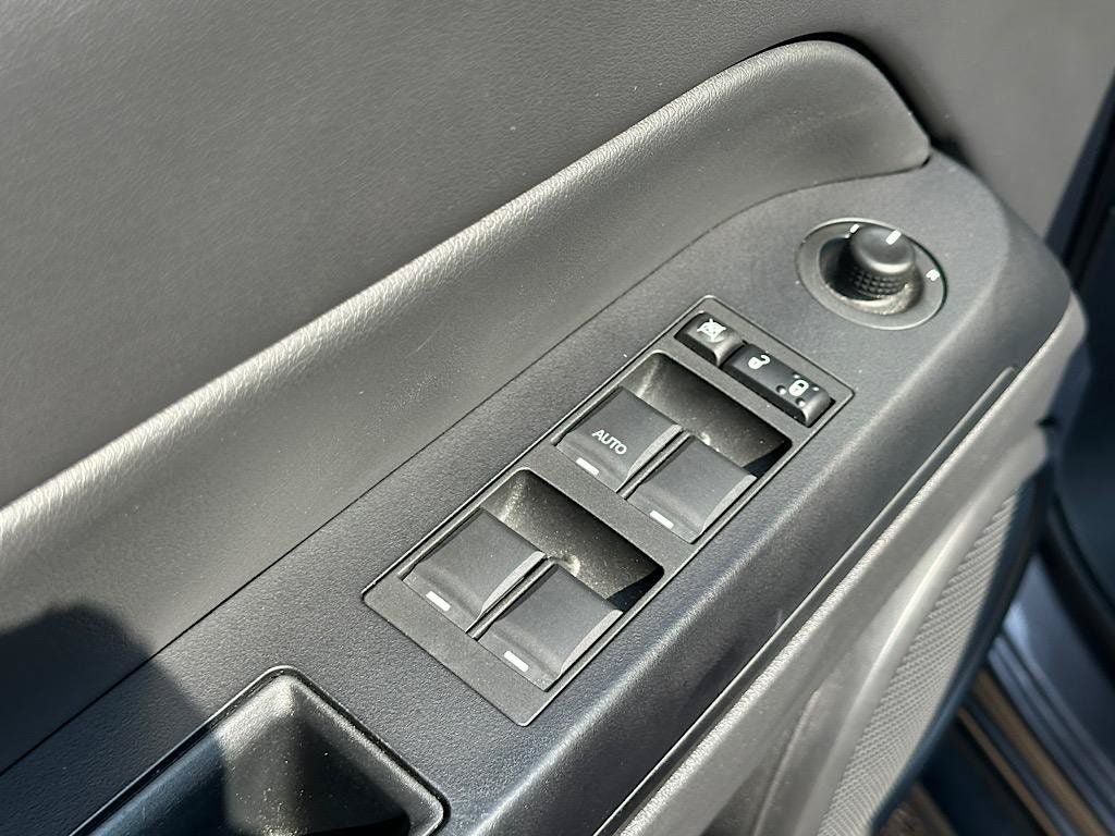 Used 2017 Jeep Patriot 75th Anniversary w/ Power Value Group FWD image 17