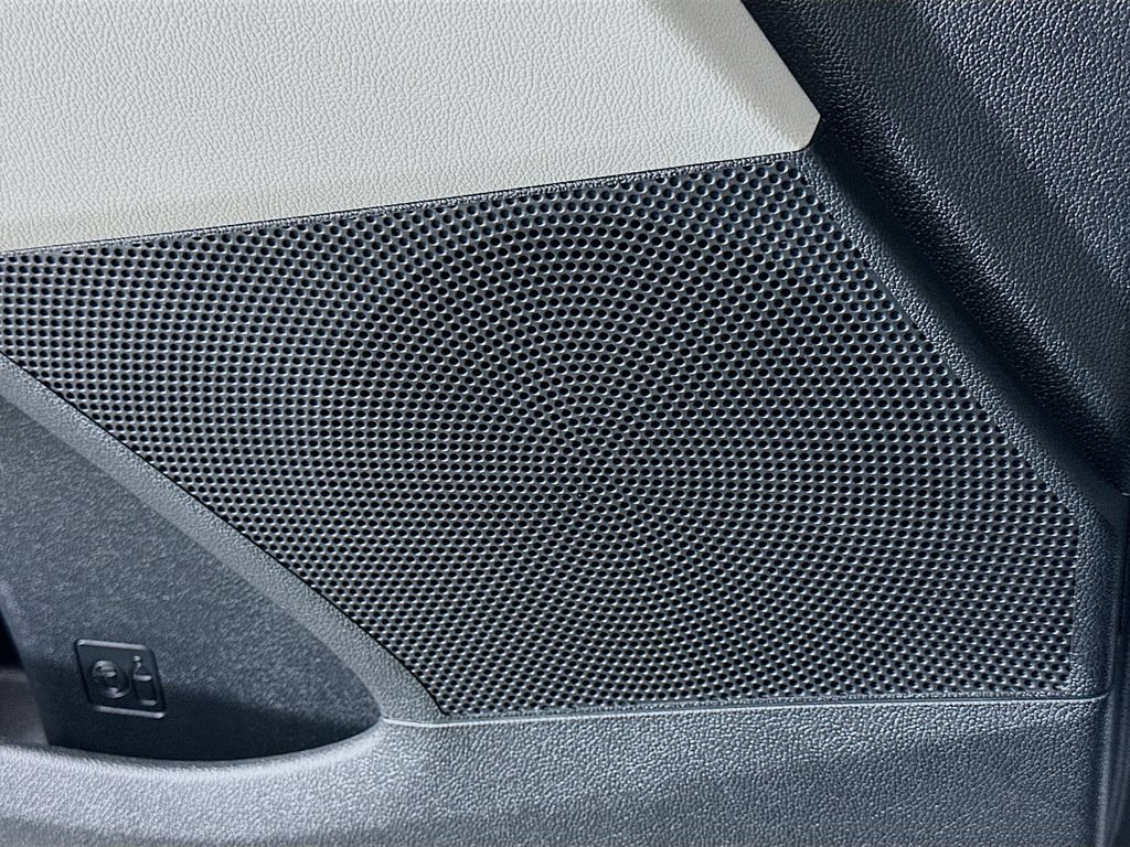 Used 2025 Kia Sorento EX w/ EX Panoramic Sunroof Package FWD image 19