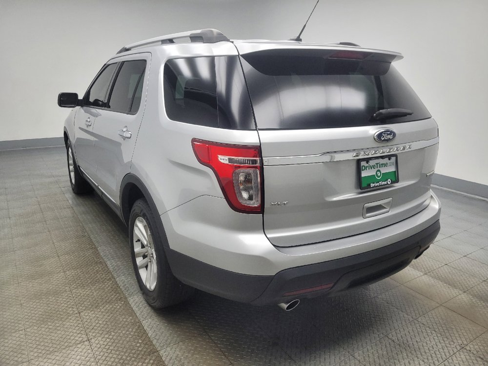 Used 2015 Ford Explorer XLT w/ Equipment Group 202B FWD image 5