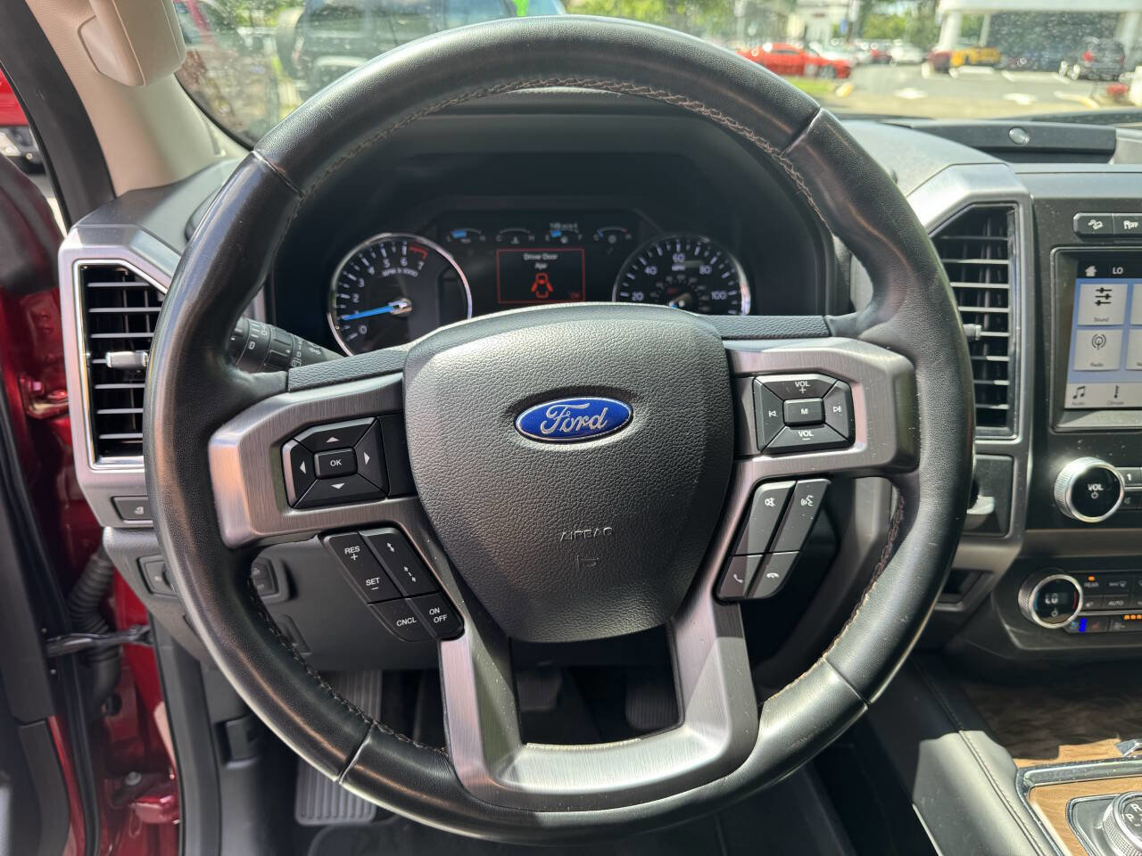 Used 2019 Ford Expedition Platinum image 12