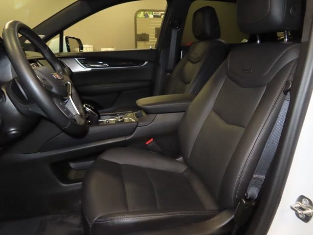 Certified 2025 Cadillac XT5 Premium Luxury image 21