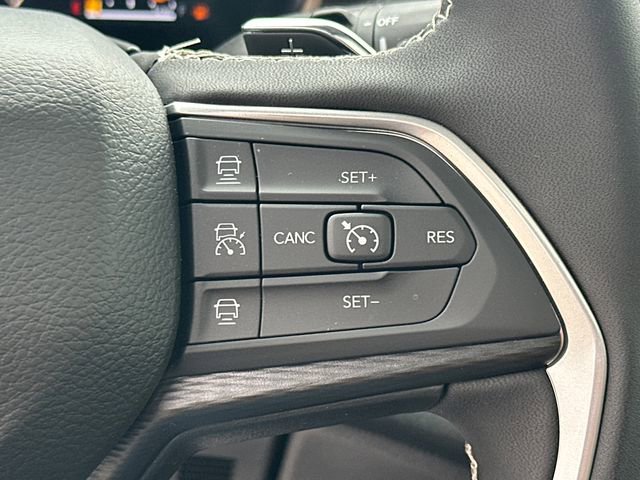 Used 2025 Jeep Grand Cherokee L Altitude AWD/4WD image 33