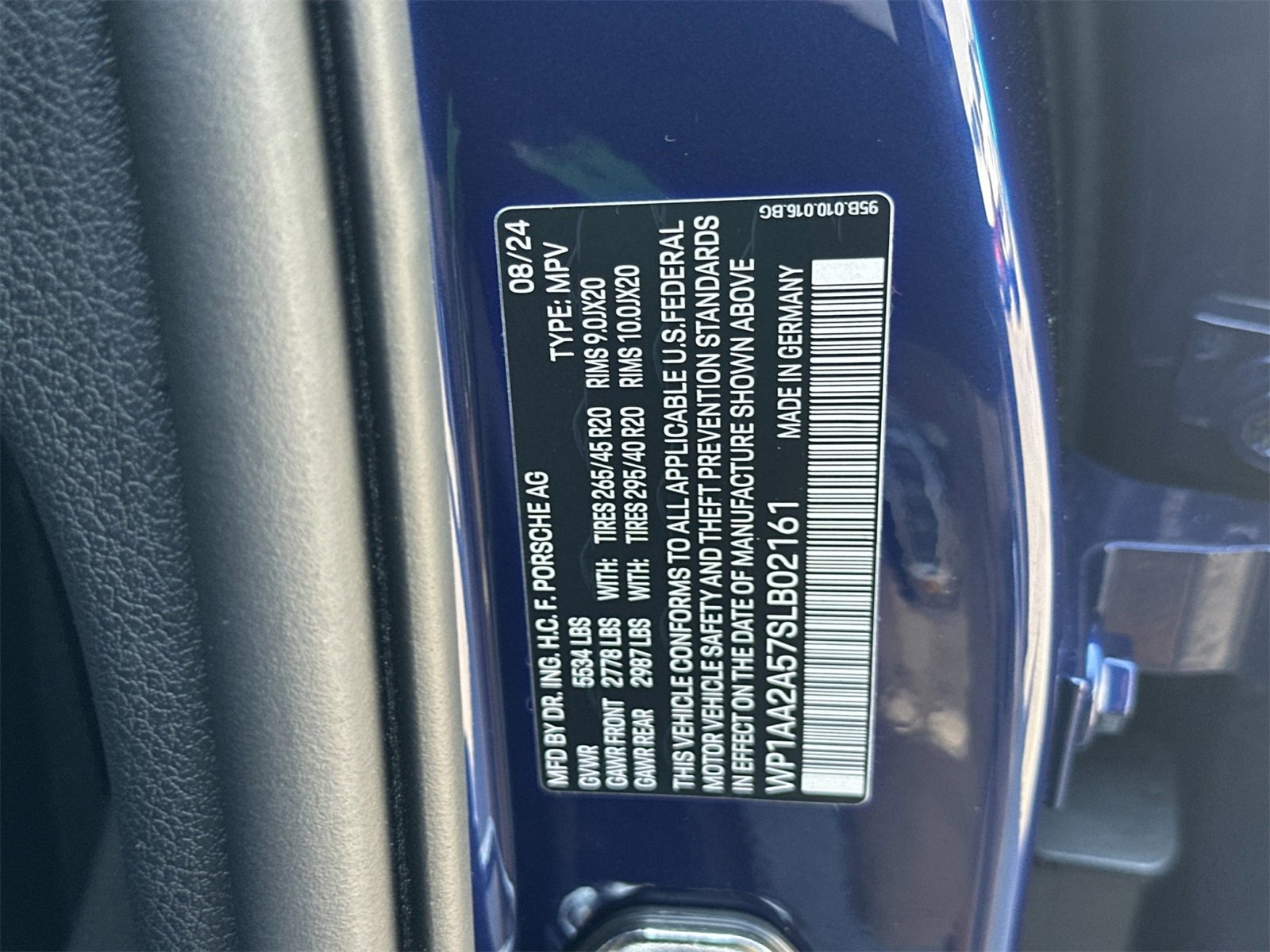 Used 2025 Porsche Macan image 34