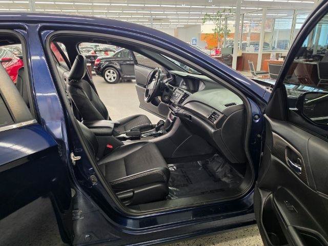Used 2016 Honda Accord Sport image 9