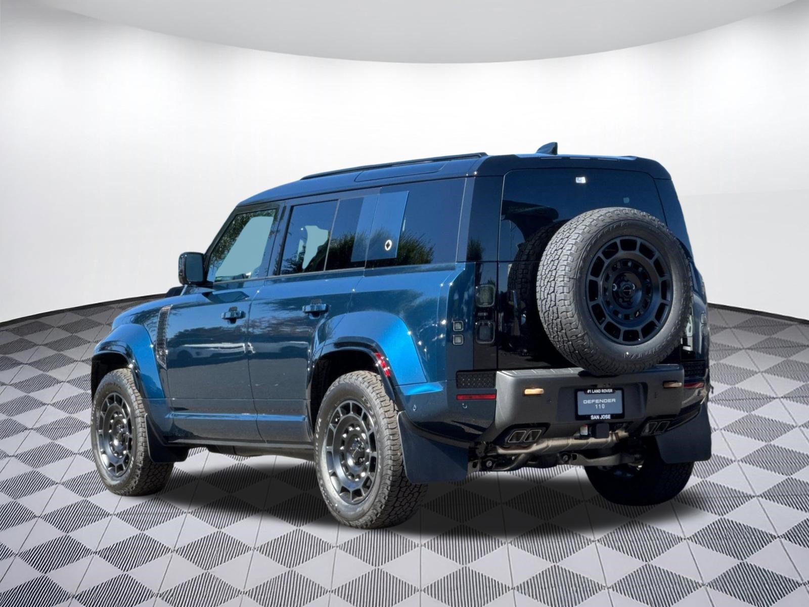 New 2026 Land Rover Defender 110 OCTA AWD/4WD image 3