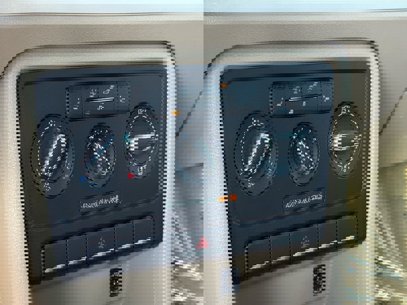 Used 2014 Volkswagen Beetle 1.8T image 24