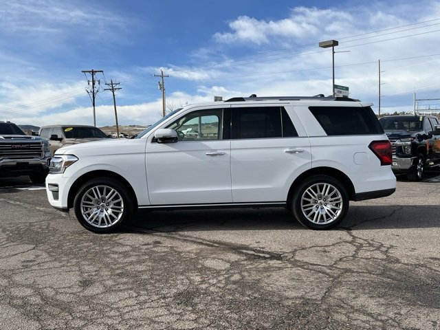 Used 2024 Ford Expedition Limited image 2