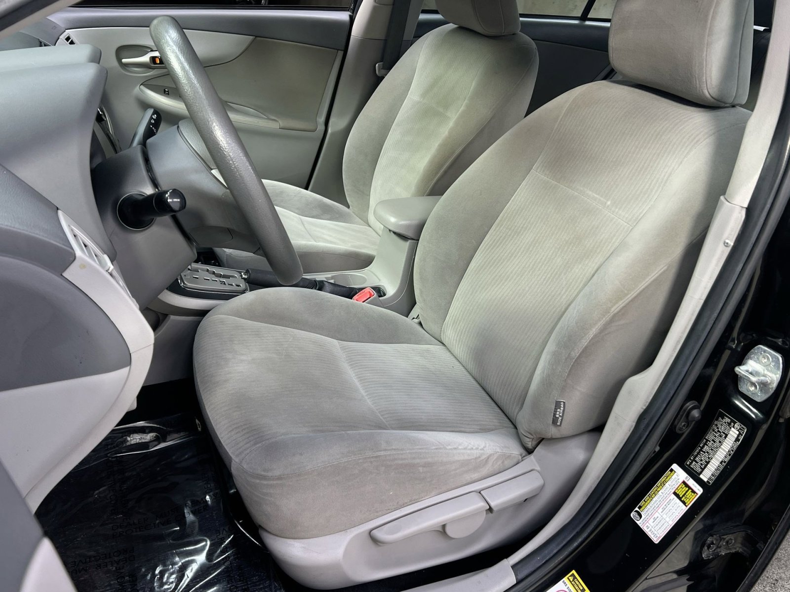 Used 2010 Toyota Corolla LE image 8