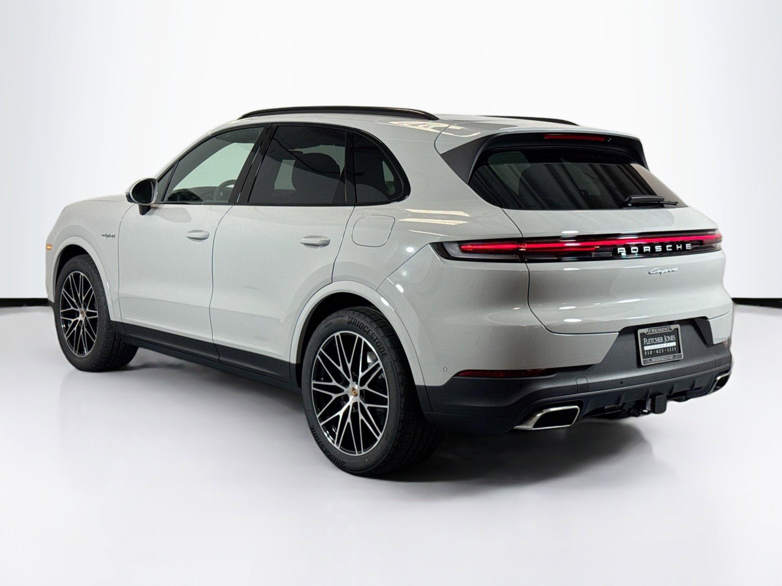 New 2026 Porsche Cayenne E-Hybrid image 3