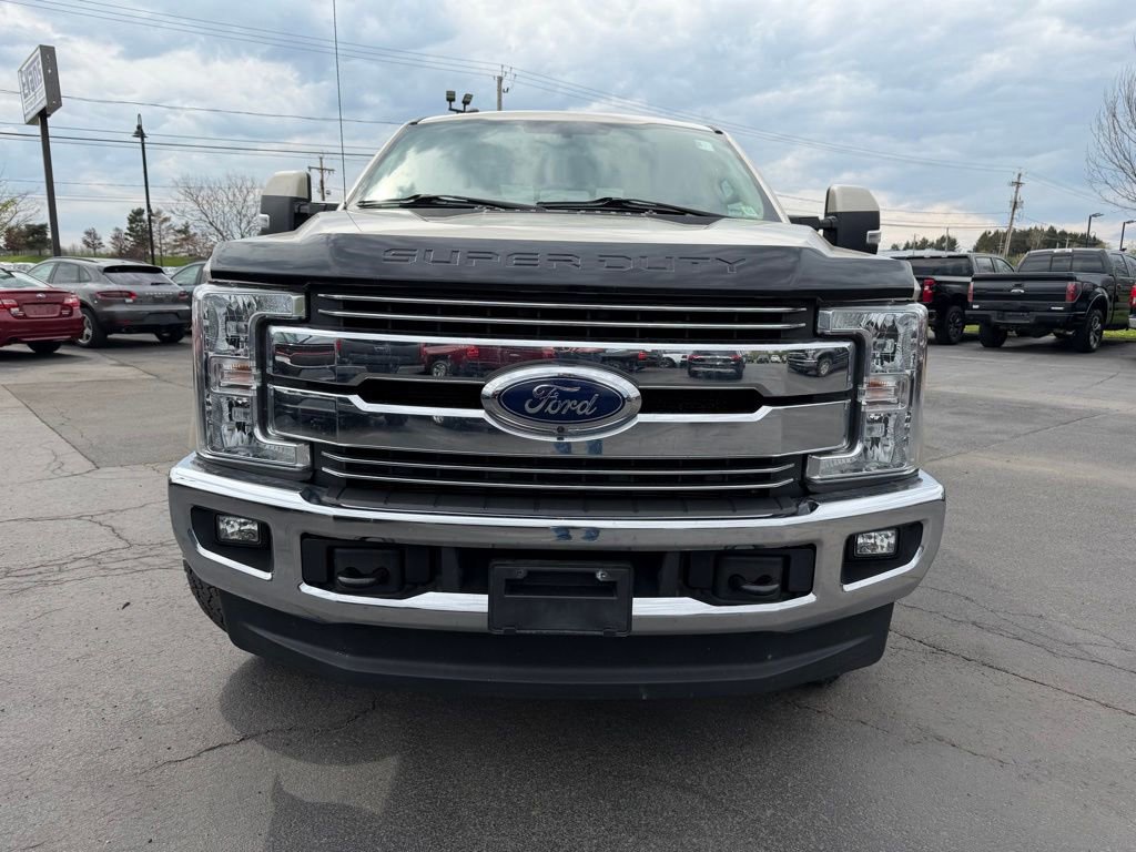 Used 2017 Ford F250 Lariat w/ Lariat Value Package AWD/4WD image 2