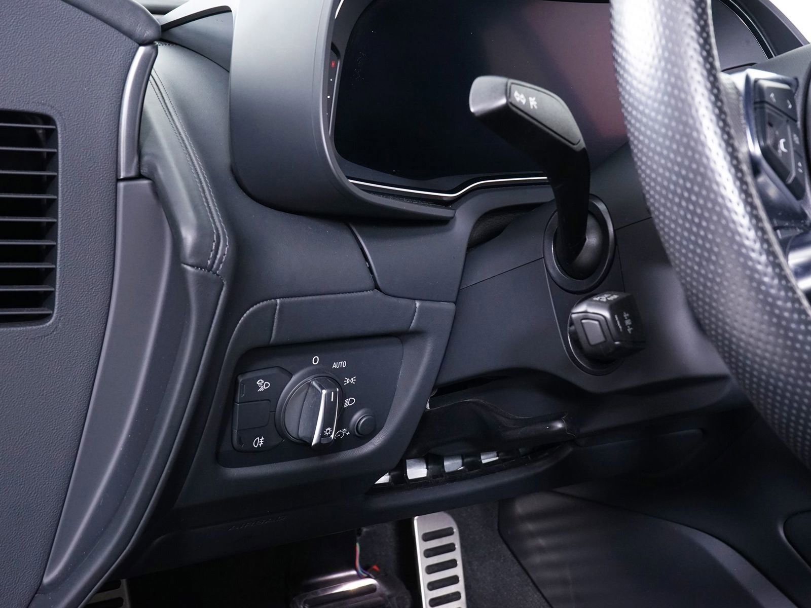 Used 2017 Audi R8 V10 image 31