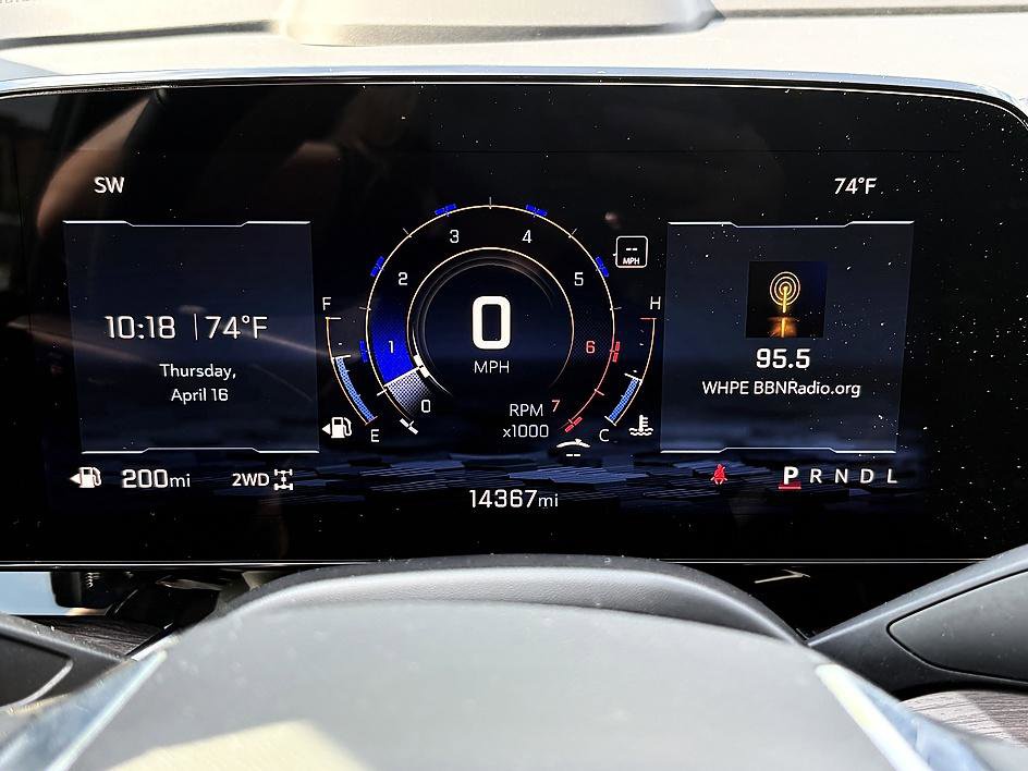 Used 2025 Chevrolet Suburban Z71 w/ Comfort Package image 23