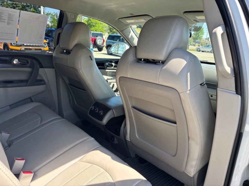 Used 2017 Buick Enclave Leather w/ Trailering Package FWD image 16
