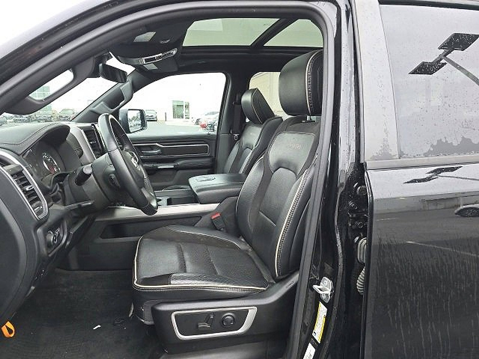 Used 2023 RAM 1500 Laramie image 8