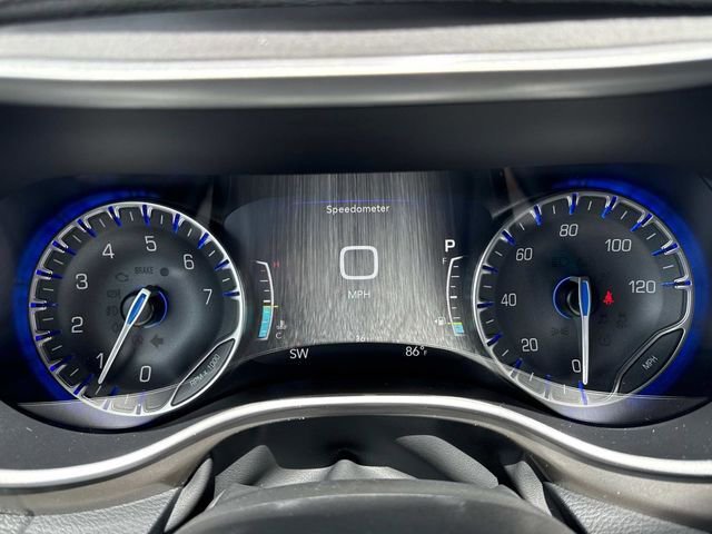 New 2026 Chrysler Pacifica Select image 30