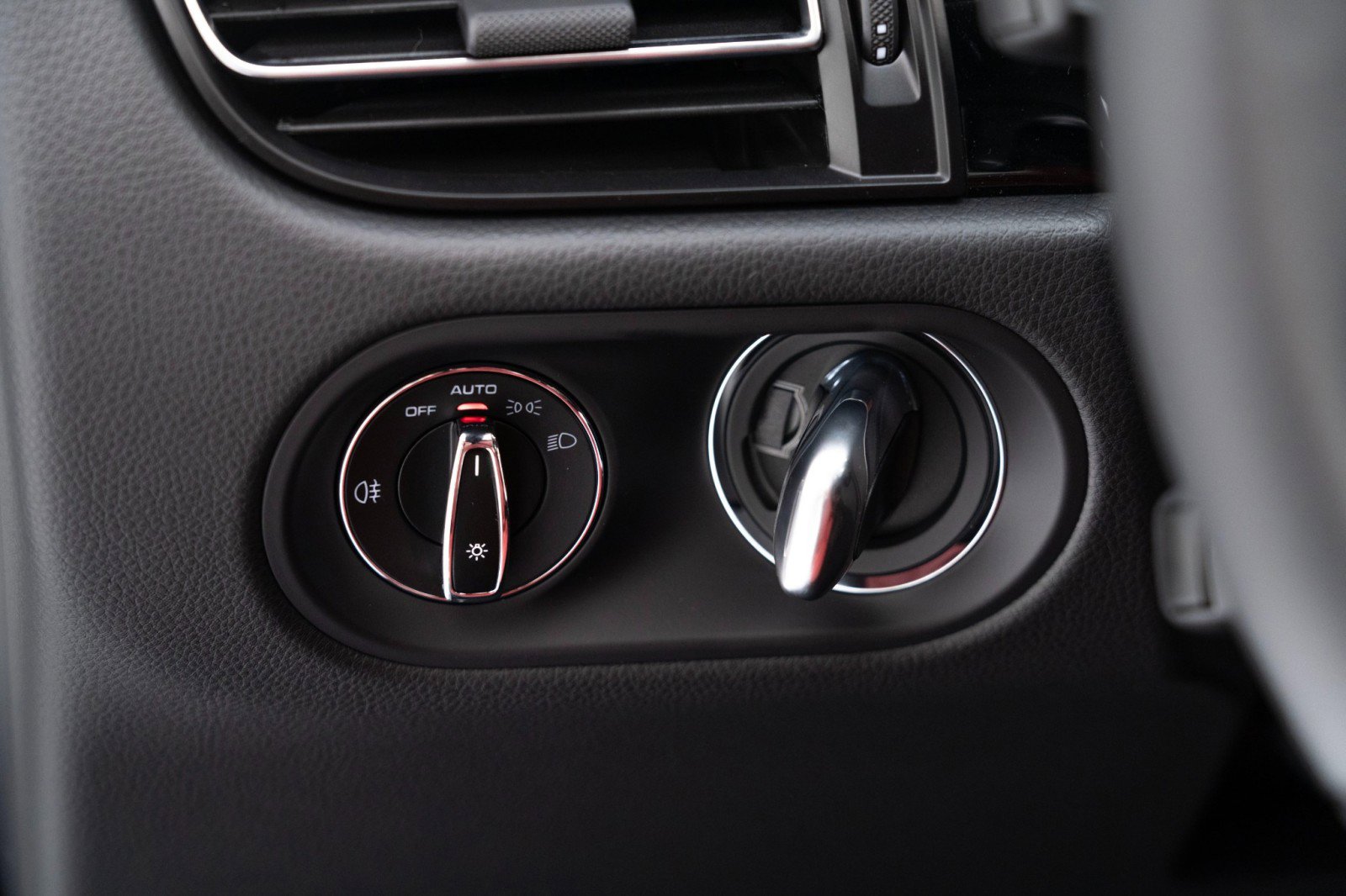 New 2026 Porsche Macan image 28