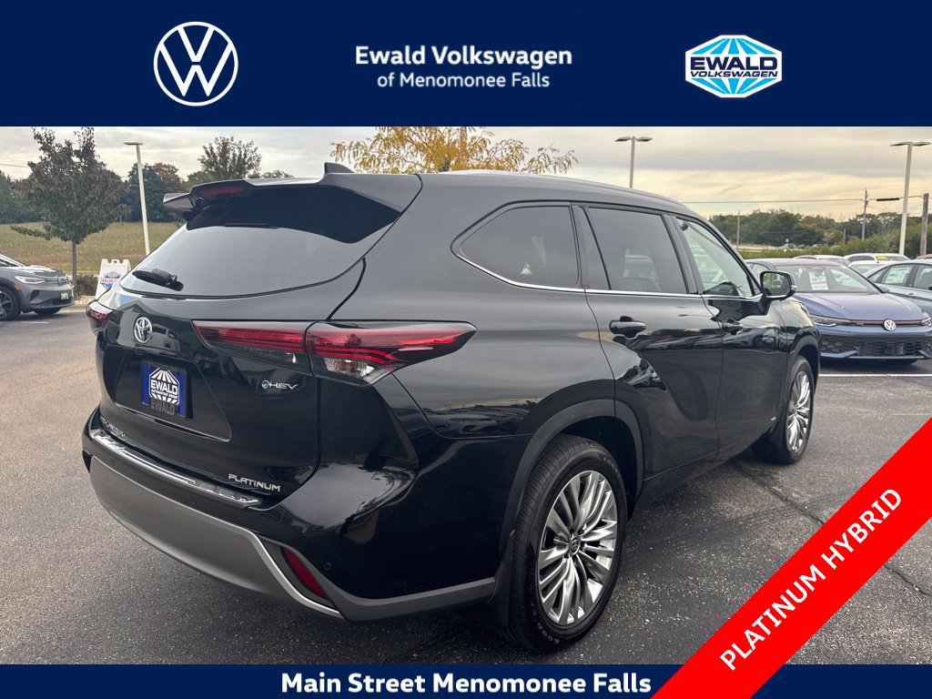 Used 2026 Toyota Highlander Platinum AWD/4WD image 7