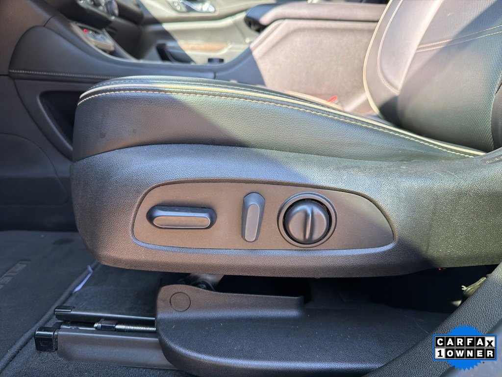 Used 2022 GMC Acadia Denali w/ Denali Ultimate Package image 11