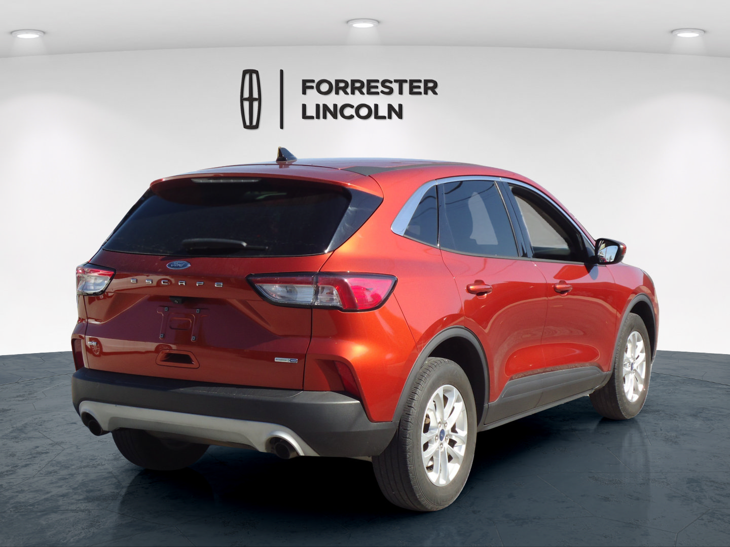 Used 2020 Ford Escape SE AWD/4WD image 3