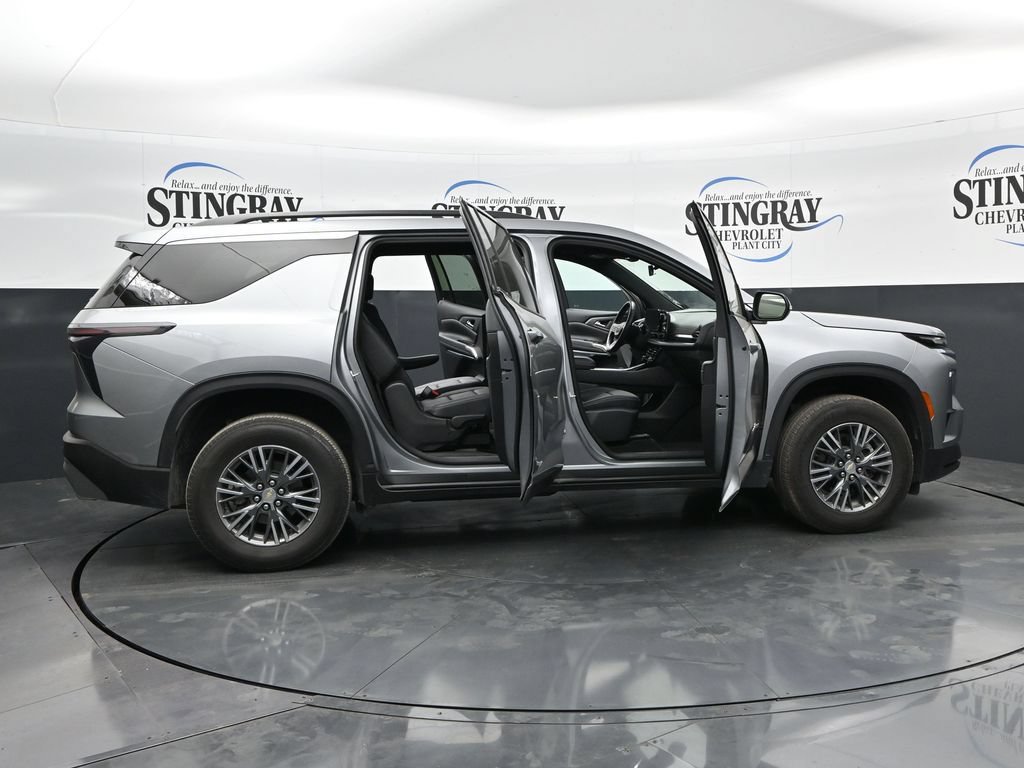 Certified 2025 Chevrolet Traverse LT AWD/4WD image 36