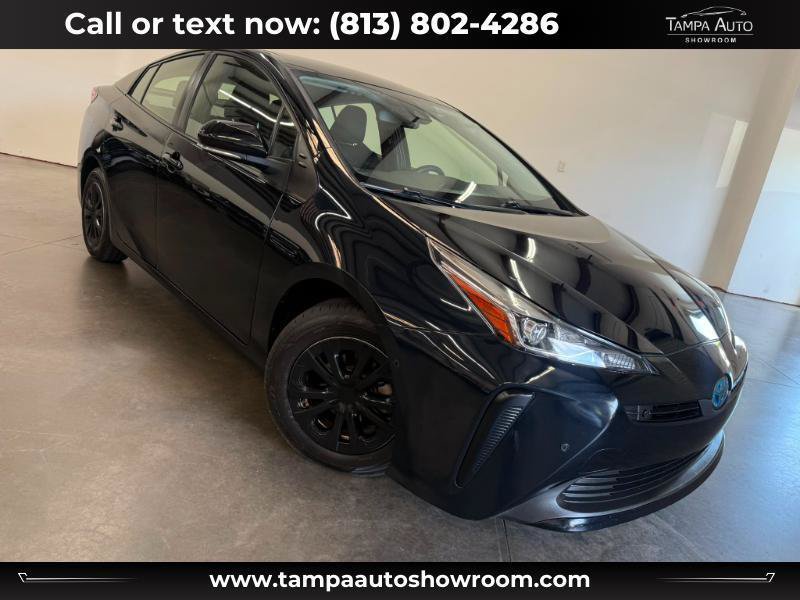 Used 2022 Toyota Prius LE FWD image 1