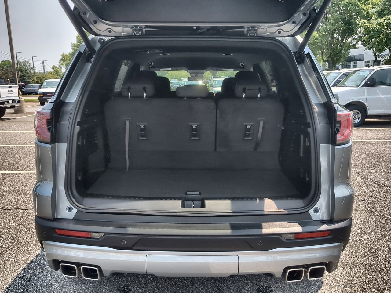 New 2025 GMC Acadia Elevation image 26