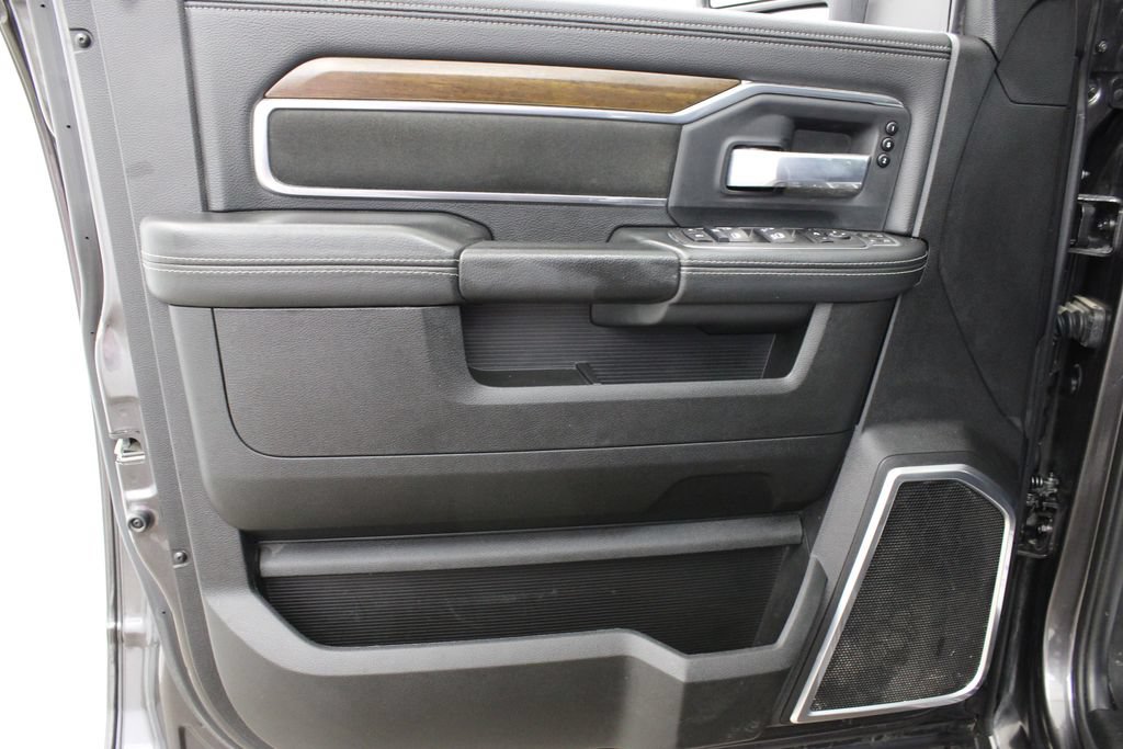 Used 2024 RAM 2500 Laramie w/ Safety Group AWD/4WD image 17