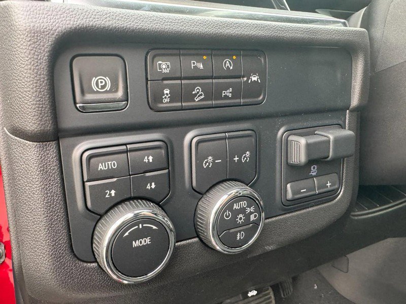 New 2025 Chevrolet Tahoe Premier w/ Sun And Tow Package image 11