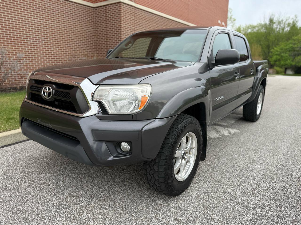 Used 2013 Toyota Tacoma 4x4 Double Cab w/ TRD Off-Road Pkg image 1