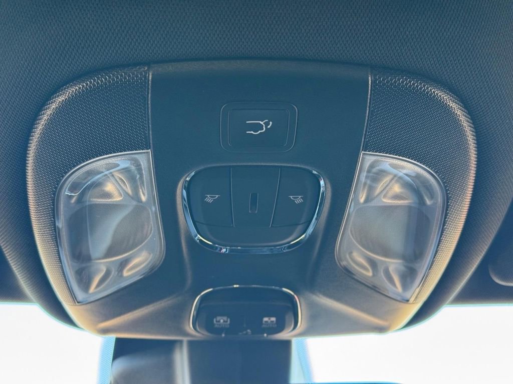 New 2026 Jeep Compass Latitude w/ Sun and Sound Group AWD/4WD image 20