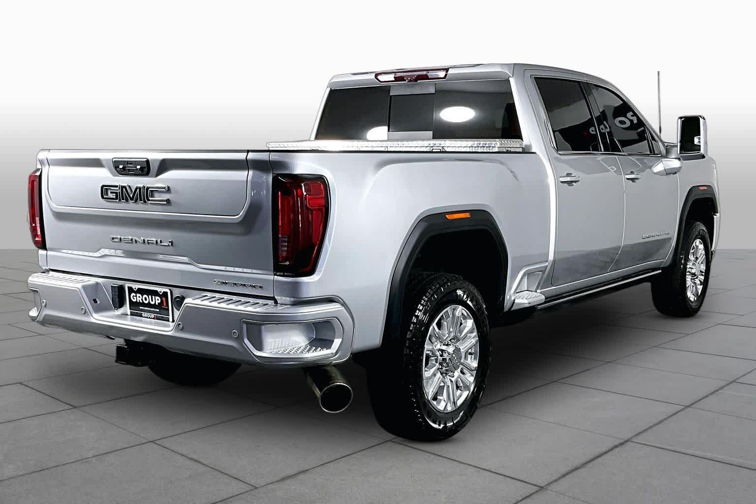 Used 2023 GMC Sierra 2500 Denali w/ Denali Ultimate Package AWD/4WD image 12