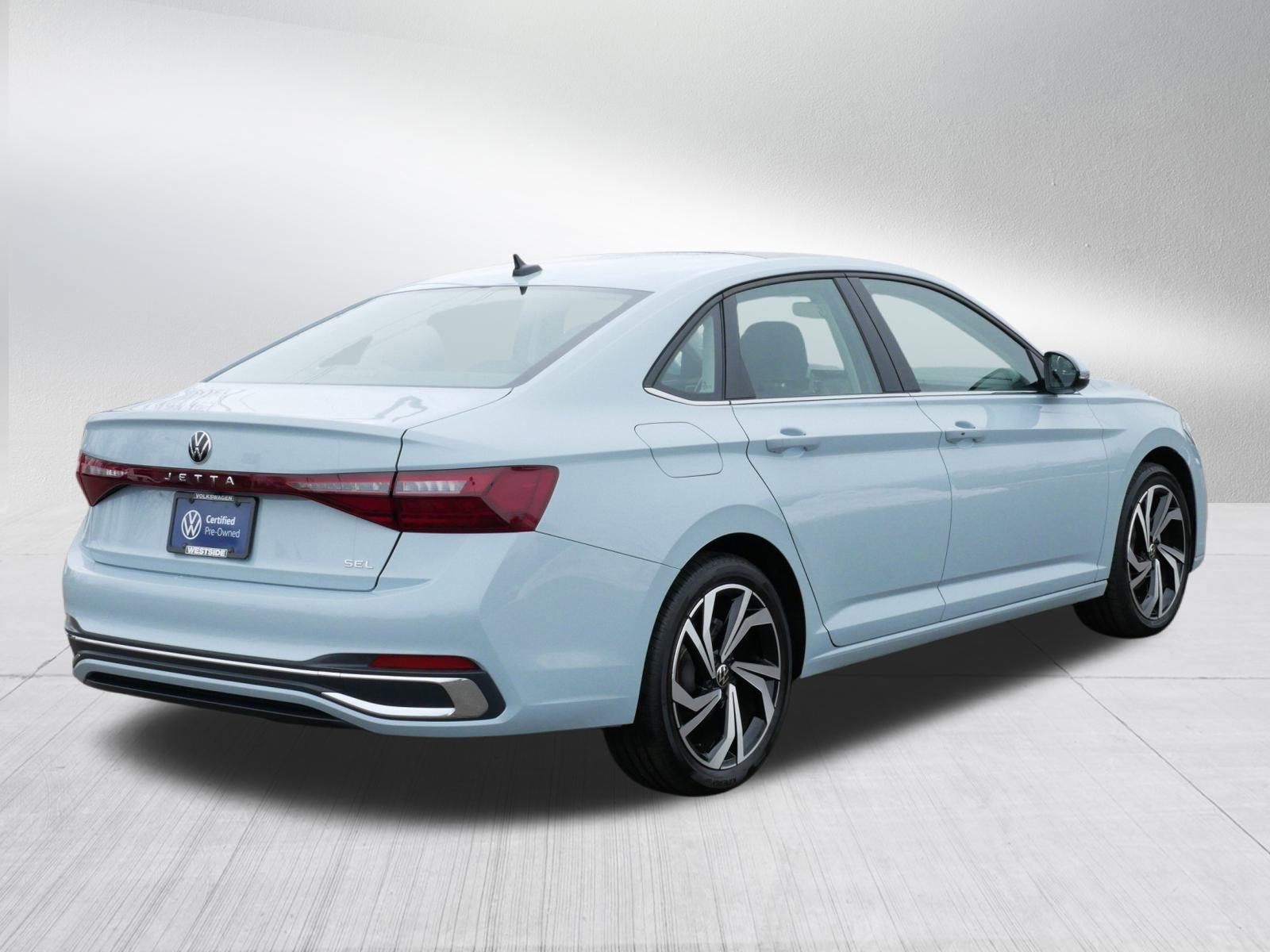 Certified 2025 Volkswagen Jetta SEL image 7