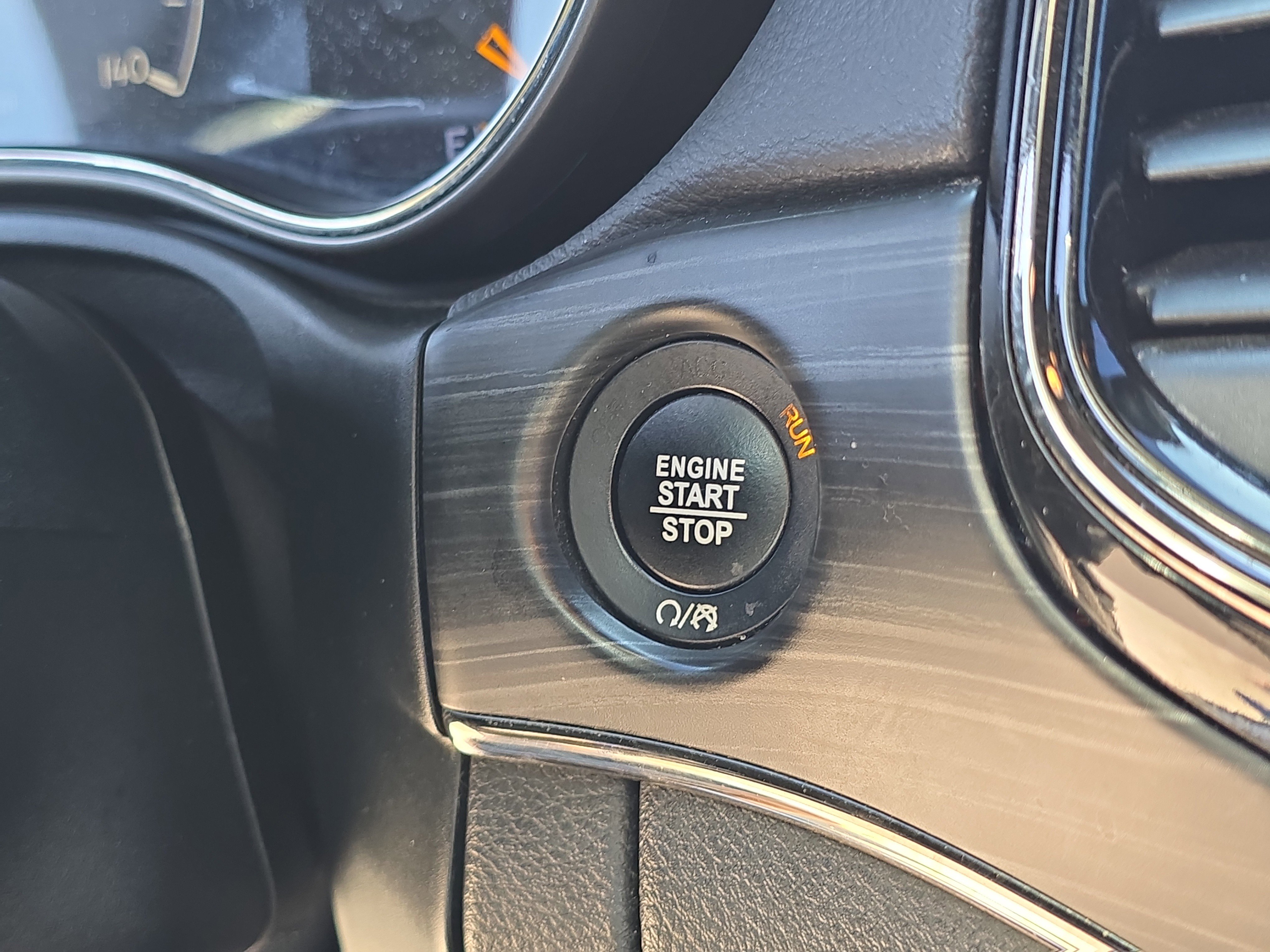 Used 2020 Jeep Grand Cherokee Limited X image 30