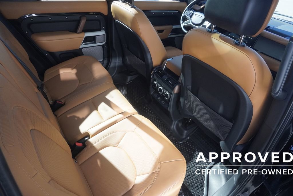 Used 2024 Land Rover Defender 130 S image 26