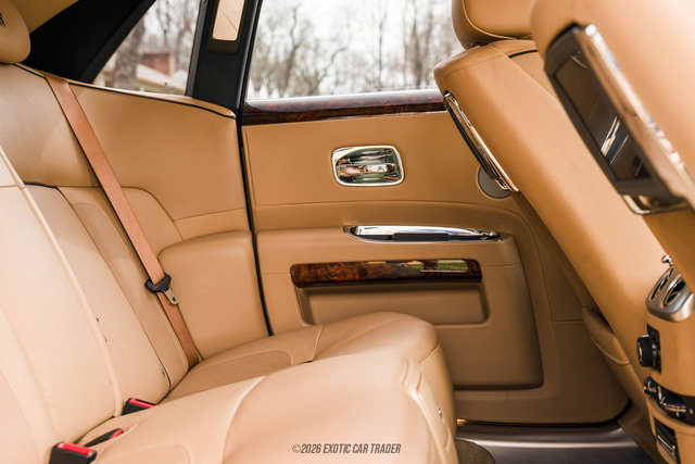 Used 2014 Rolls-Royce Ghost image 65