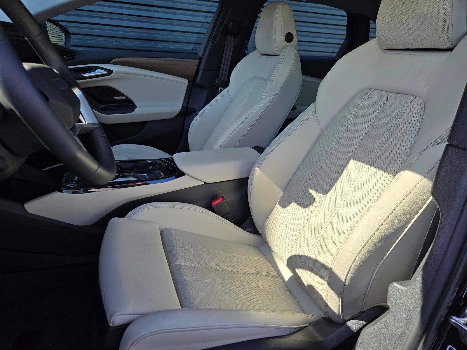 Used 2025 Audi A6 e-tron Prestige w/ Beige Warm Weather Package RWD image 20