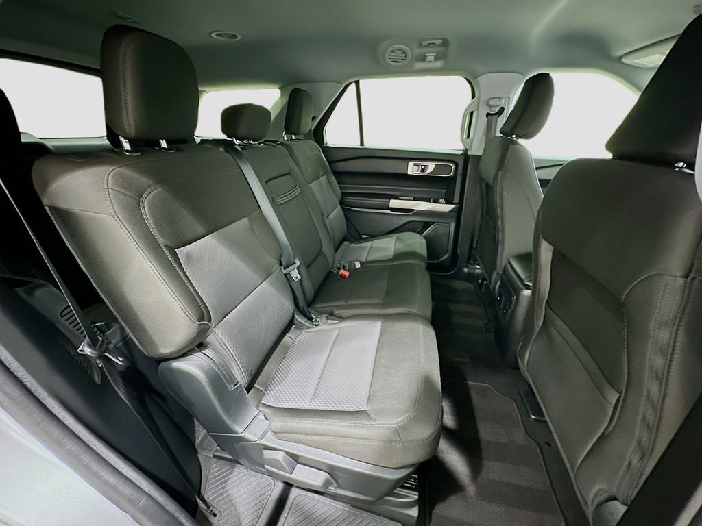 Used 2024 Ford Explorer XLT RWD image 27