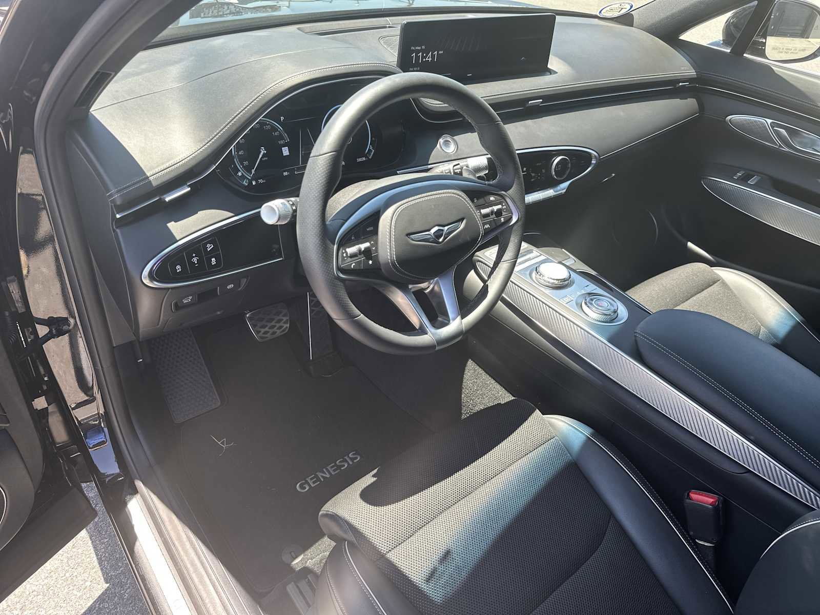 Used 2024 Genesis GV70 2.5T w/ Sport Prestige Package AWD/4WD image 8