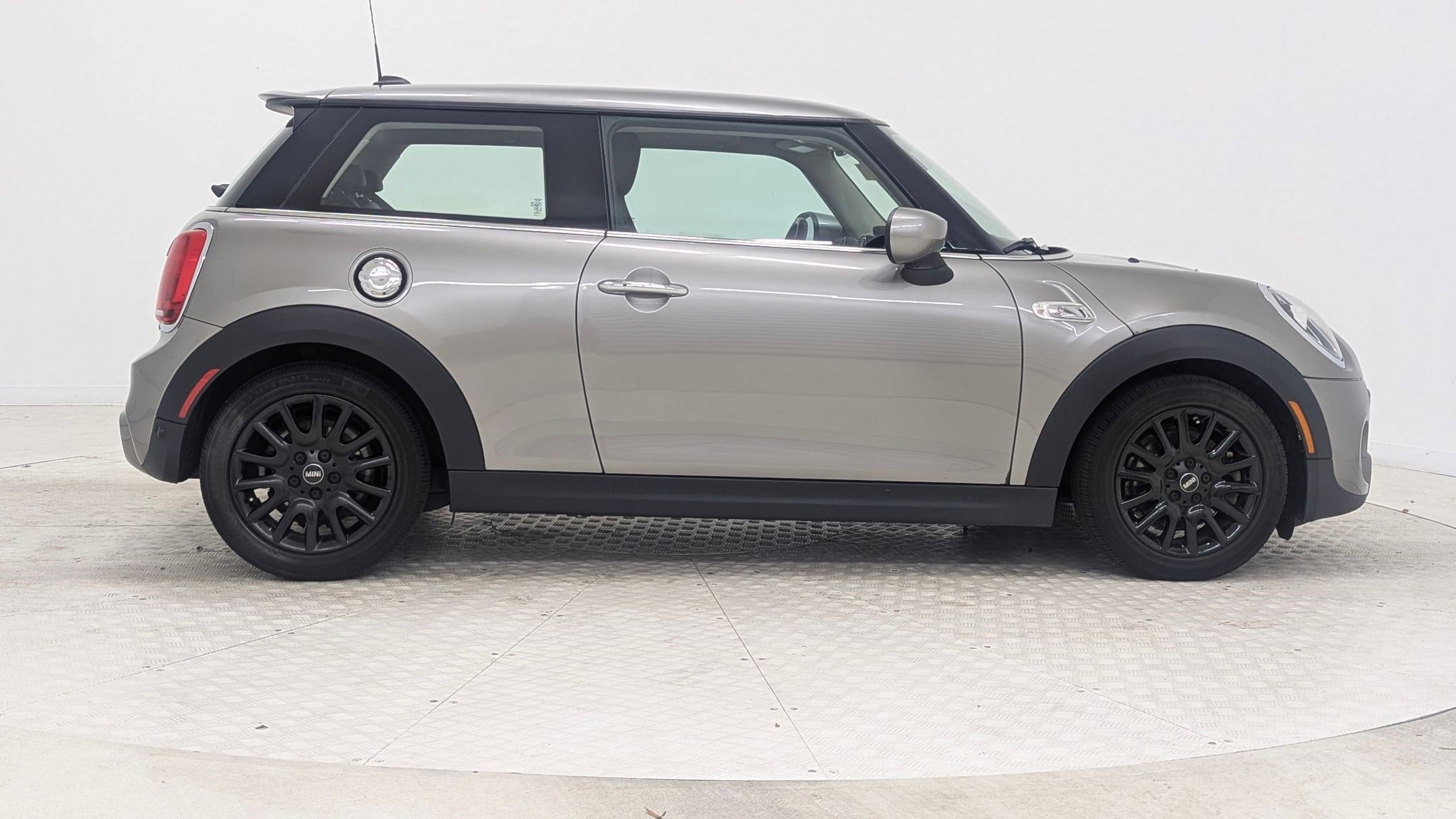 Used 2020 MINI Cooper S image 19