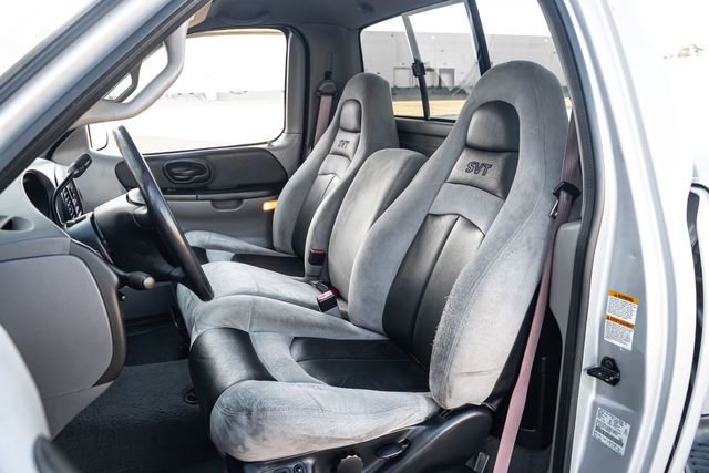 Used 2001 Ford F150 Lightning RWD image 19