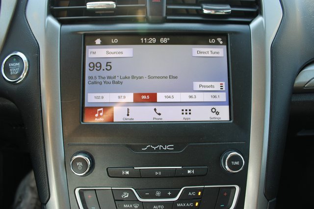 Used 2019 Ford Fusion SE image 20