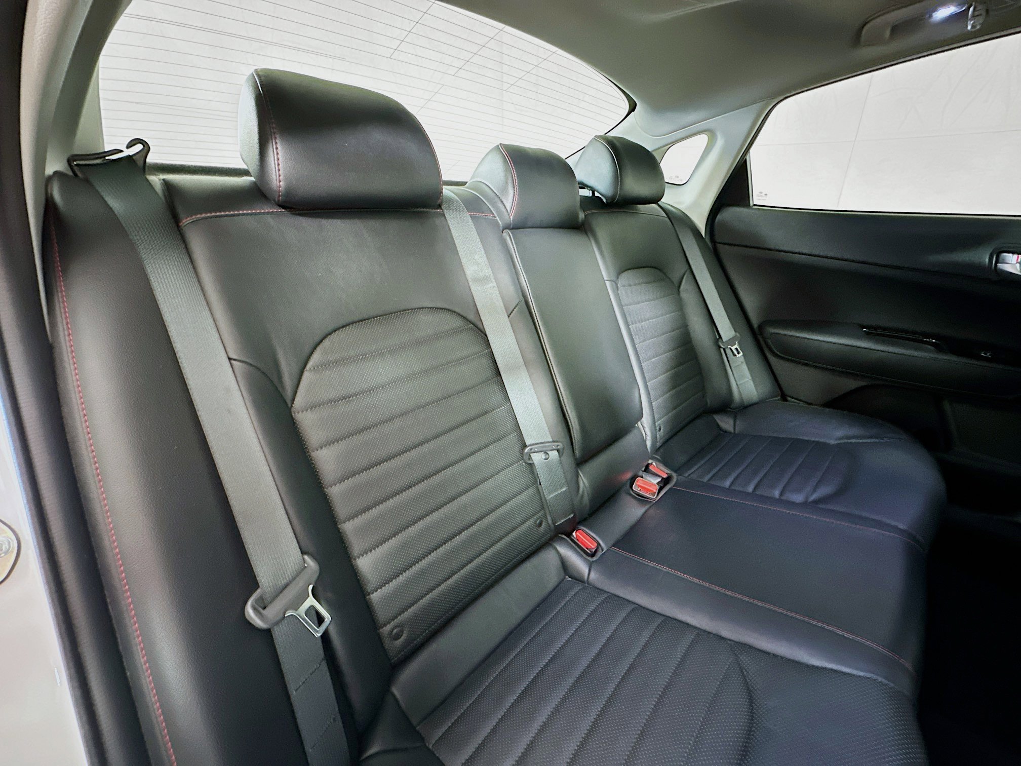 Used 2019 Kia Optima SX FWD image 28