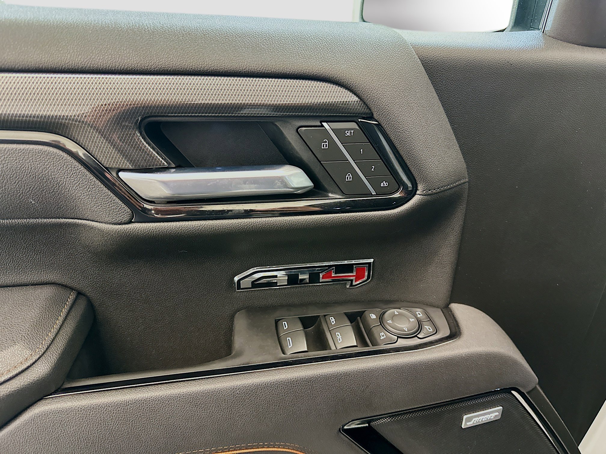 Used 2025 GMC Sierra 1500 AT4 image 15