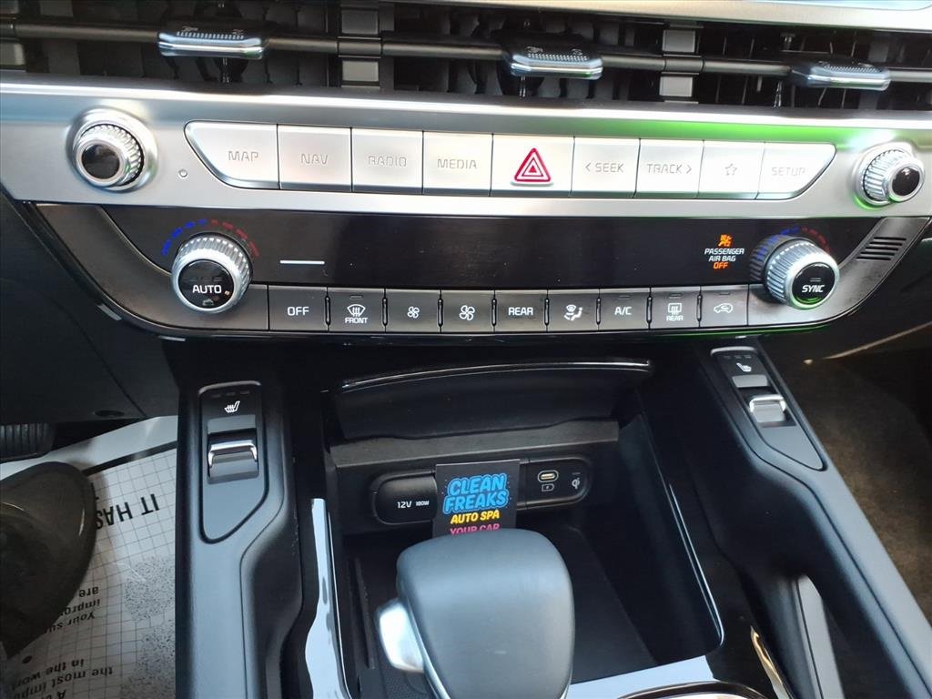 Used 2025 Kia Telluride S image 14